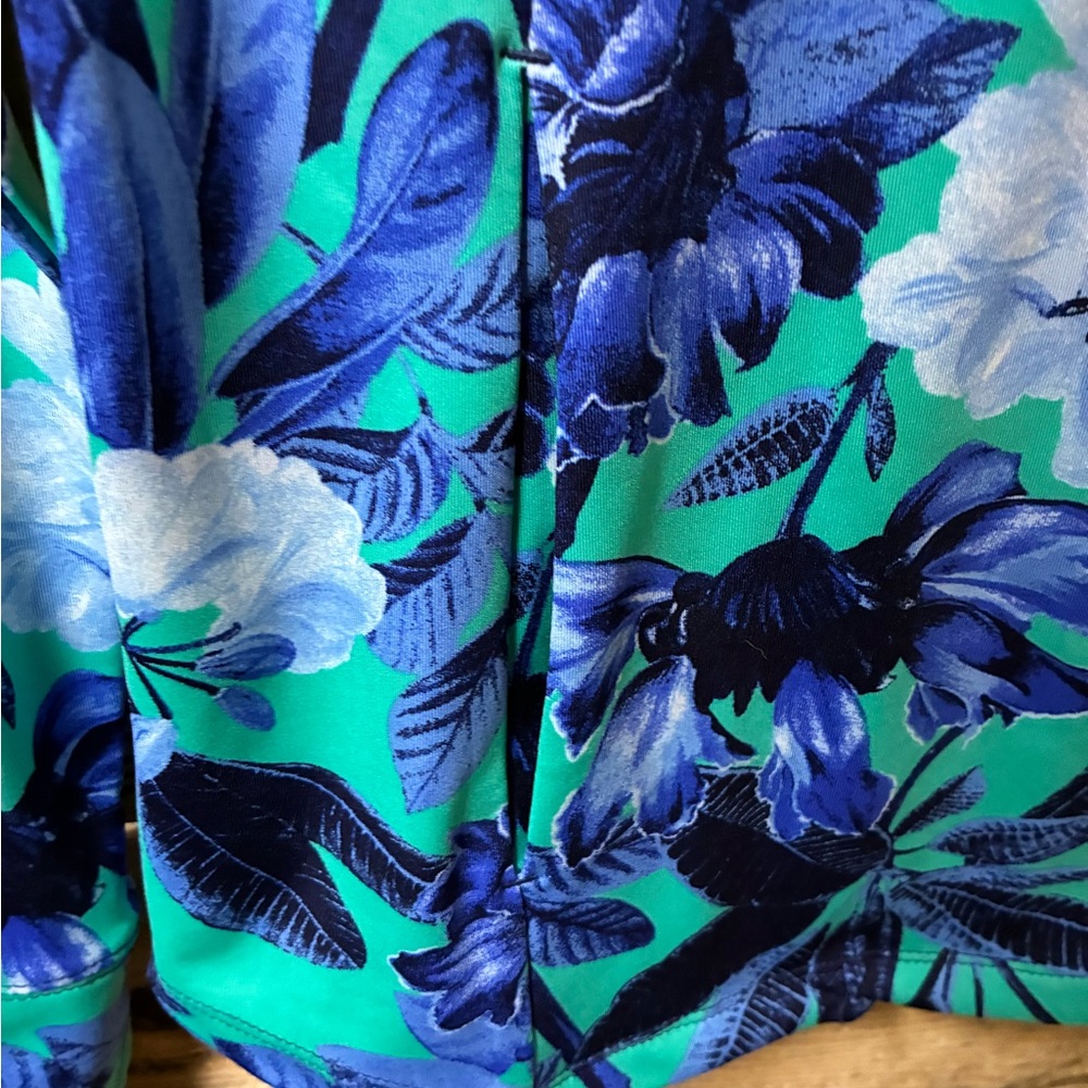 Tommy Bahama Blue and Green Activewear Top - Picture 3 of 4